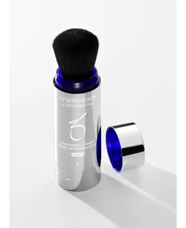 SUNSCREEN + POWDER BROAD-SPECTRUM SPF-30 LIGHT - Cipria con protezione solare ZO® Skin Health €59,84 +VAT www.AntiAgeBoutique.com