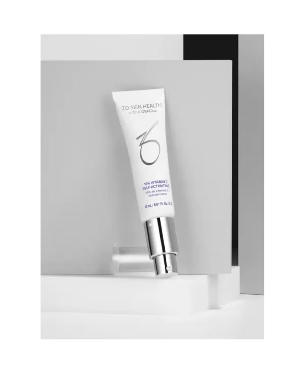 10% VITAMIN C Self-Activating 20ml - Siero a base di vitamina C ZO® Skin Health €45,90 +VAT www.AntiAgeBoutique.com