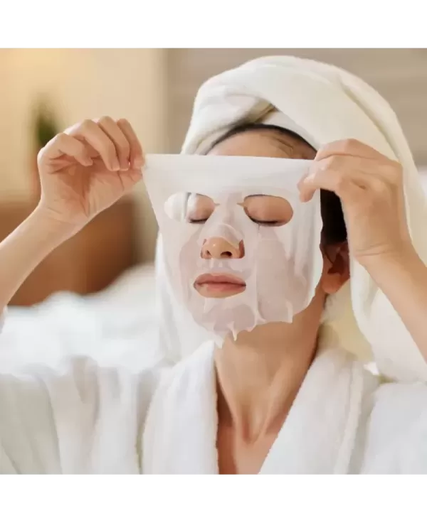 SKIN BRIGHTENING SHEET MASQUE (single-use mask) 20gr ZO® Skin Health €6.56 +VAT www.AntiAgeBoutique.com