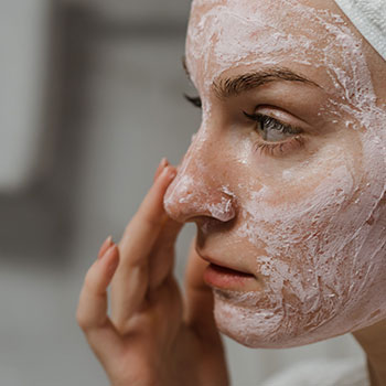 Routine anti-età mattina e sera con prodotti ZO Skin Health